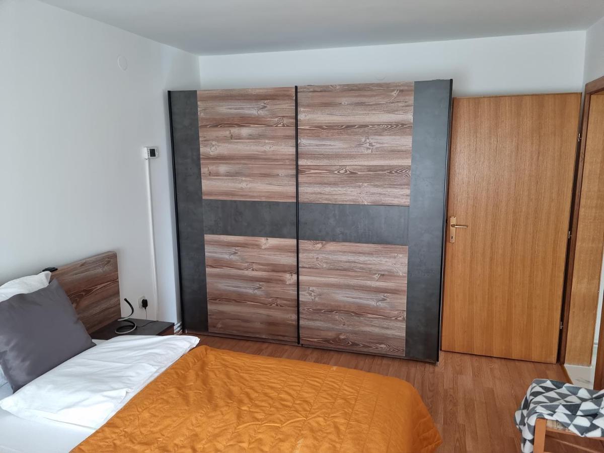 Apartments Zoretic Малинска Экстерьер фото
