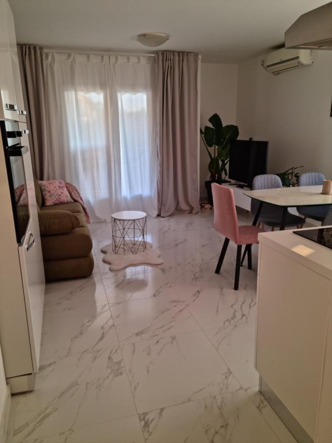 Apartments Zoretic Малинска Экстерьер фото