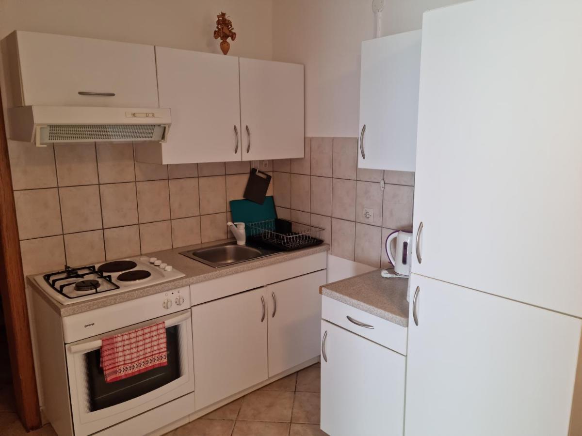 Apartments Zoretic Малинска Экстерьер фото