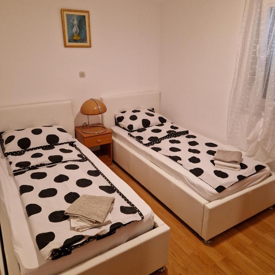 Apartments Zoretic Малинска Экстерьер фото